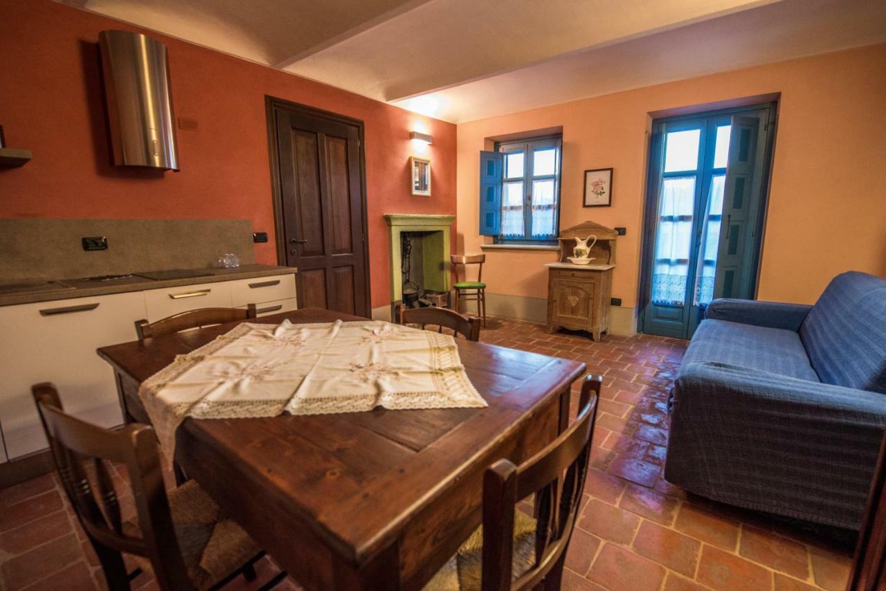 Albergo Ristorante Garibaldi Cisterna d'Asti Exterior photo