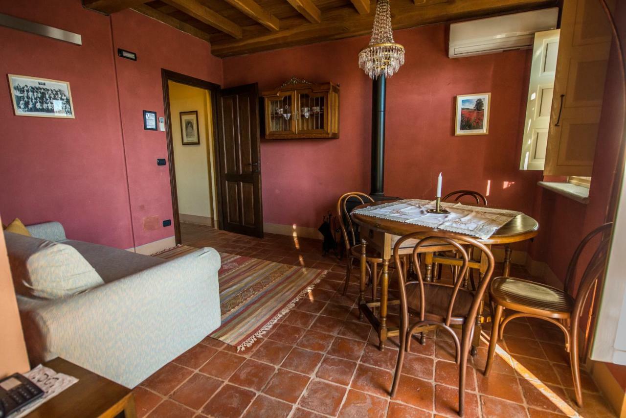 Albergo Ristorante Garibaldi Cisterna d'Asti Exterior photo